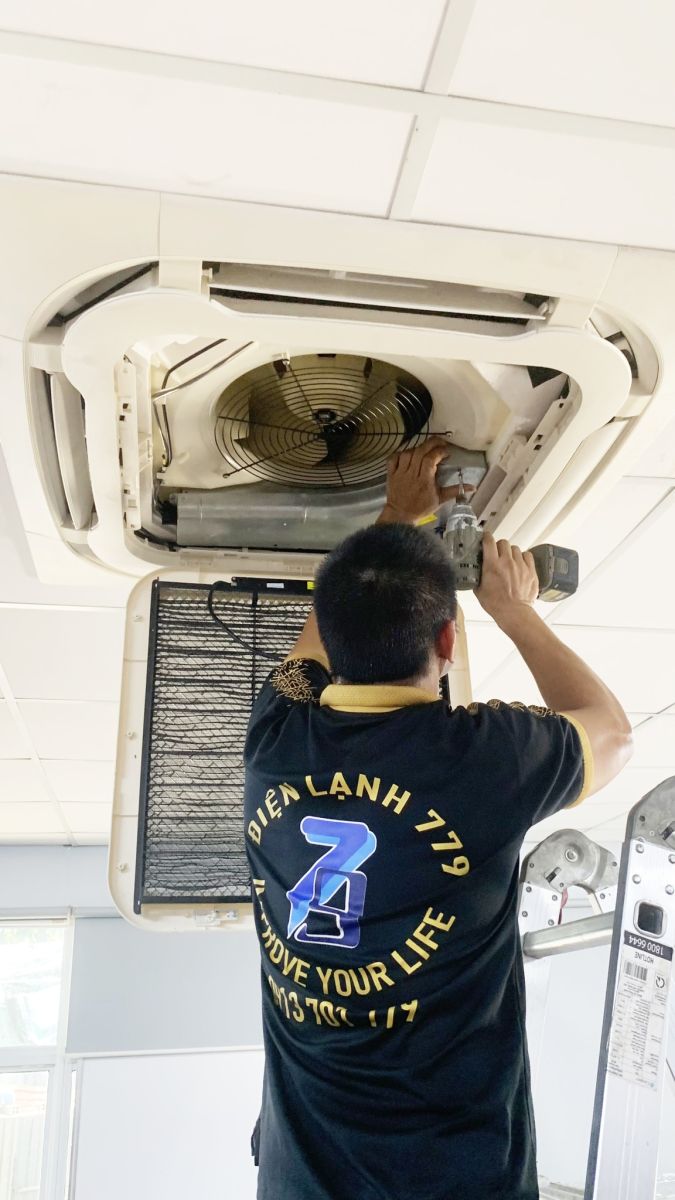 lắp đặt máy lạnh âm trần