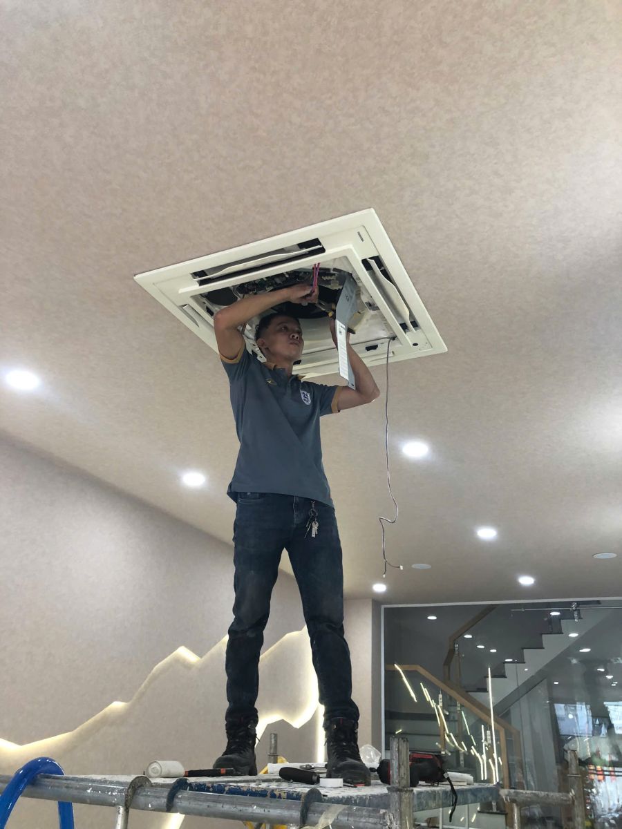 Dịch vụ lắp đặt máy lạnh âm trần quận 3